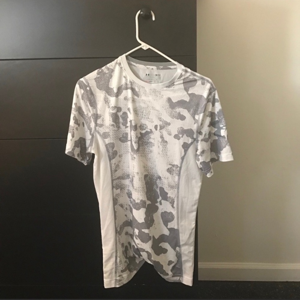 Under Armour fitted sonic shirt (brand new)